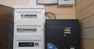 Установка и подключение стабилизаторов напряжения от 568 руб в Гусь-Хрустальном - ЭлектроГсь